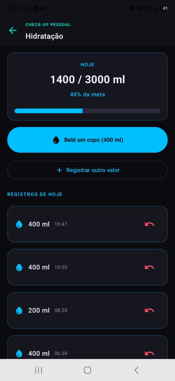 Hidratação do dia com a meta em mililitros, o botão de registrar um copo e os registros por horário